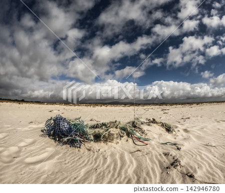 The Paradise of Armona Island  142946780