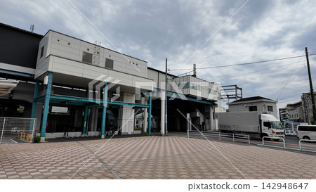 Atsugi Station building Atsugi Station building 142948647