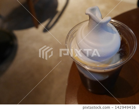 咖啡浮 咖啡浮 142949416