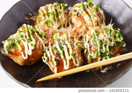 蔥花蛋黃醬章魚燒 蔥花蛋黃醬章魚燒 142950151