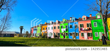 Vibrant houses on Burano Island, Venice, Italy Vibrant houses on Burano Island, Venice, Italy 142951465