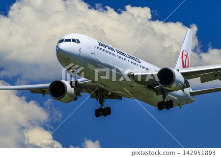 飛機最後進場 142951893