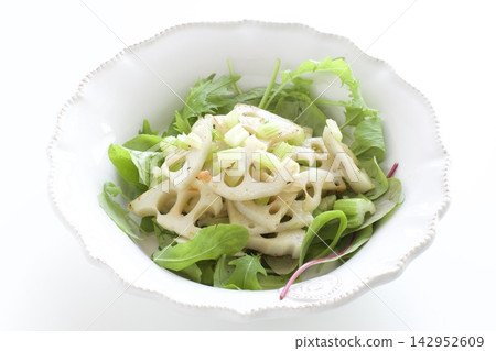 Lotus root and mizuna salad Lotus root and mizuna salad 142952609