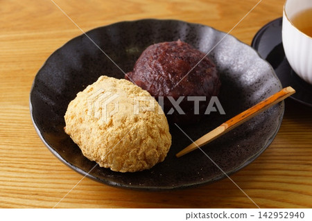 大萩和博塔莫奇 大萩和博塔莫奇 142952940