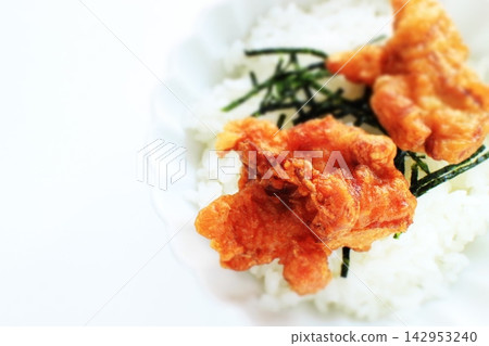 Deep-fried with fried chicken and rice Deep-fried with fried chicken and rice 142953240