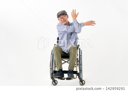 老年男性輪椅伸展 142959291