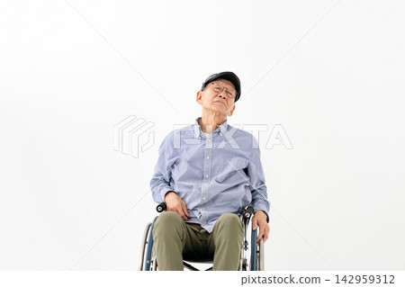 老年男性輪椅伸展 142959312