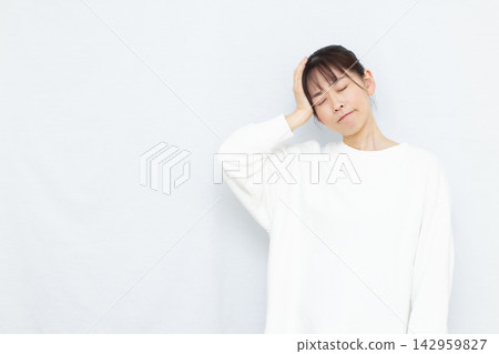 一個女人頭疼 142959827