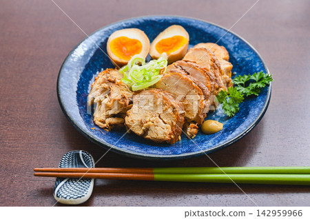 嫩雞肉叉燒醃雞蛋 嫩雞肉叉燒醃雞蛋 142959966