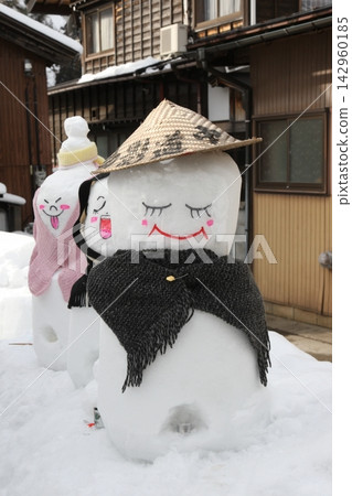 雪天裡的雪人 雪天裡的雪人 142960185