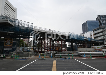 中野站重建工程正在進行中(2026年8月) 中野站重建工程正在進行中(2026年8月) 142960837