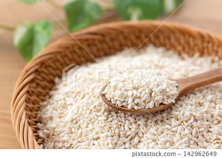 Malted rice Malted rice 142962649
