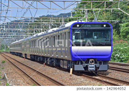 東海道本線,二宮 - 高津,JR東日本,E235系 1000系,J-01編隊(鎌倉),試運行。 東海道本線,二宮 - 高津,JR東日本,E235系 1000系,J-01編隊(鎌倉),試運行。 142964052