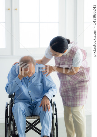 Caregiveness image Caregiveness image 142966242
