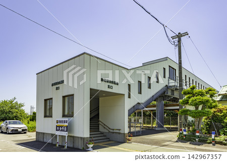 Akasaki, JR Akasaki Station free passage, Kotoura Town, Tottori Prefecture Akasaki, JR Akasaki Station free passage, Kotoura Town, Tottori Prefecture 142967357