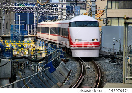 東京晴空塔站舊月台已完成其使命，目前正在進行拆除工作…[特快列車 Spacia] 142970474