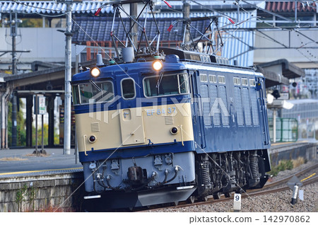 中央本線 上野原 JR東日本 EF64-37(高崎) 中央本線 上野原 JR東日本 EF64-37(高崎) 142970862