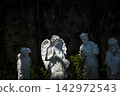 Statues modeled after Western mythology 142972543