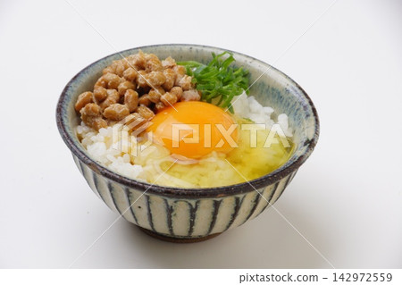 納豆蛋米飯 142972559
