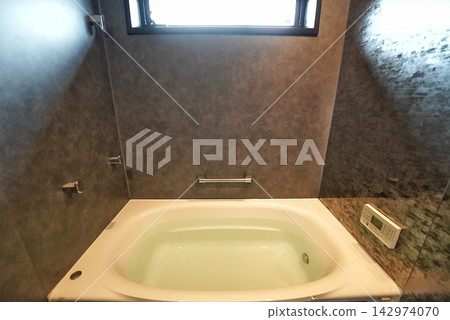 hot water in bathtub hot water in bathtub 142974070