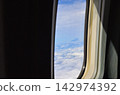 Mt. Fuji seen from an airplane 142974392