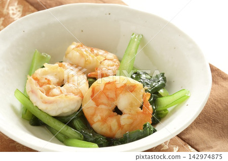Stir-fried shrimp and komatsuna (Japanese mustard spinach) Stir-fried shrimp and komatsuna (Japanese mustard spinach) 142974875