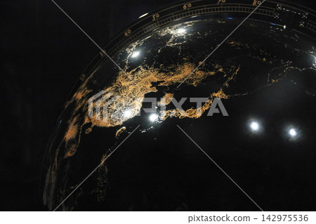 EXPO 2025 Osaka-Kansai World Expo: Wajima lacquerware large globe "Earth at Night" EXPO 2025 Osaka-Kansai World Expo: Wajima lacquerware large globe "Earth at Night" 142975536