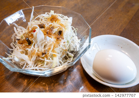 一般日本家庭的美味早餐 一般日本家庭的美味早餐 142977707
