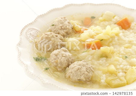 Meatball and vegetable soup with rice Meatball and vegetable soup with rice 142978135