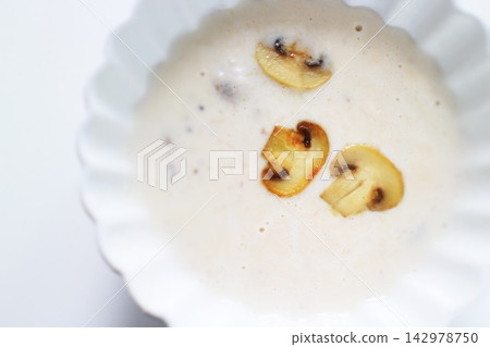 Mushroom cream soup Mushroom cream soup 142978750