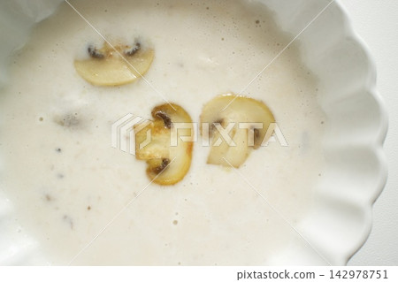 Mushroom cream soup Mushroom cream soup 142978751
