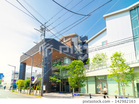 京王線,仙川站:車站正面景色 京王線,仙川站:車站正面景色 142982163