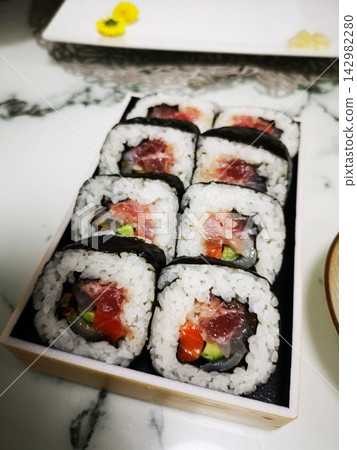 Supermarket futomaki Supermarket futomaki 142982280