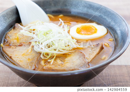 Delicious miso pork noodles Delicious miso pork noodles 142984559