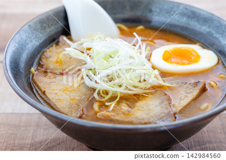 Delicious miso pork noodles Delicious miso pork noodles 142984560