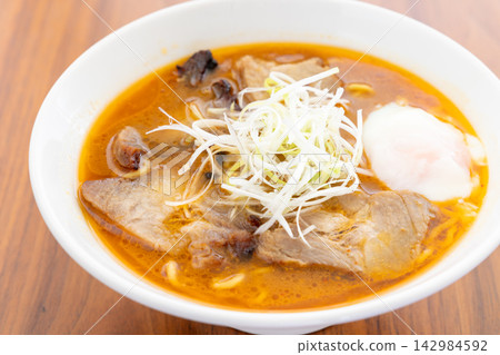 Delicious miso pork noodles Delicious miso pork noodles 142984592