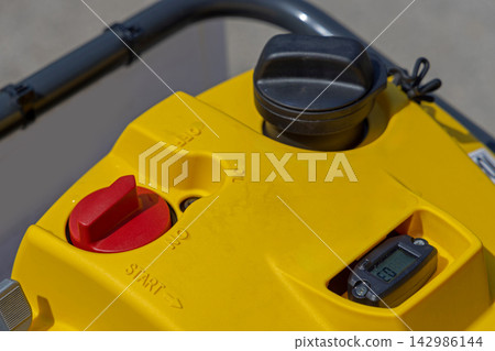 Petrol Powered Tamper Petrol Powered Tamper 142986144