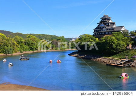 【岡山縣】岡山城與旭川的春天(春季鳥場燈籠節)船屋 【岡山縣】岡山城與旭川的春天(春季鳥場燈籠節)船屋 142986804