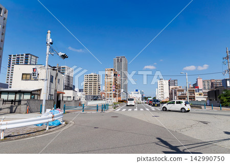明石市金古橋南側十字路口(電力線幾乎全部拆除) 明石市金古橋南側十字路口(電力線幾乎全部拆除) 142990750