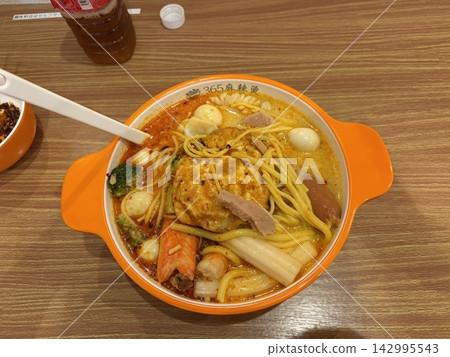麻辣燙配料豐富 142995543