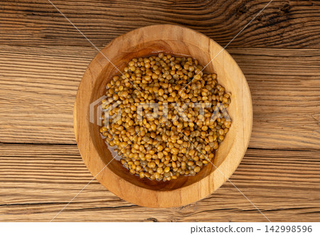 Cooked lentil, boiled green lentils Cooked lentil, boiled green lentils 142998596