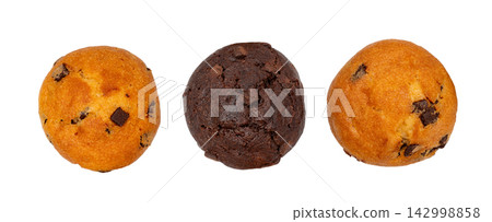 Muffin cake with chocolate chips isolated Muffin cake with chocolate chips isolated 142998858