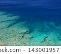A gradient of turquoise blue and deep blue at Cape Maeda, Okinawa Prefecture. 143001957