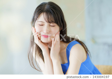 一個年輕的日本女人的畫像 一個年輕的日本女人的畫像 143004197