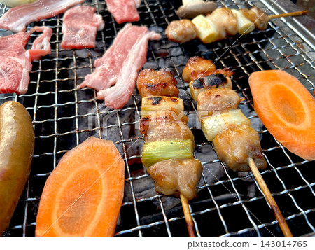 肉 肉的 烤架 143014765