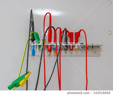 Cable Plugs Instrument Probes Cable Plugs Instrument Probes 143016609