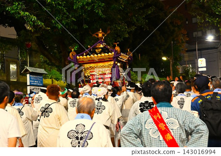 諏訪神社年度祭：主神社移動神社的遊行，東京 143016994