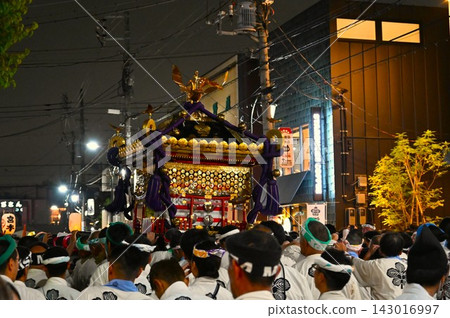 諏訪神社年度祭:主神社移動神社的遊行,東京 諏訪神社年度祭:主神社移動神社的遊行,東京 143016997