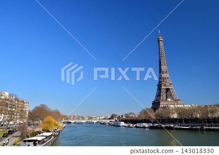 The Eiffel Tower as seen from the Pont de Bir-Hakeim in Paris (February 28, 2021) The Eiffel Tower as seen from the Pont de Bir-Hakeim in Paris (February 28, 2021) 143018330