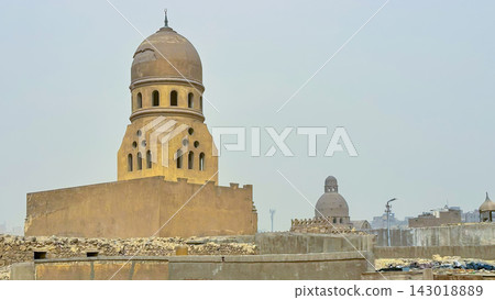Slums and ruins in central Cairo, near the Citadel 143018889
